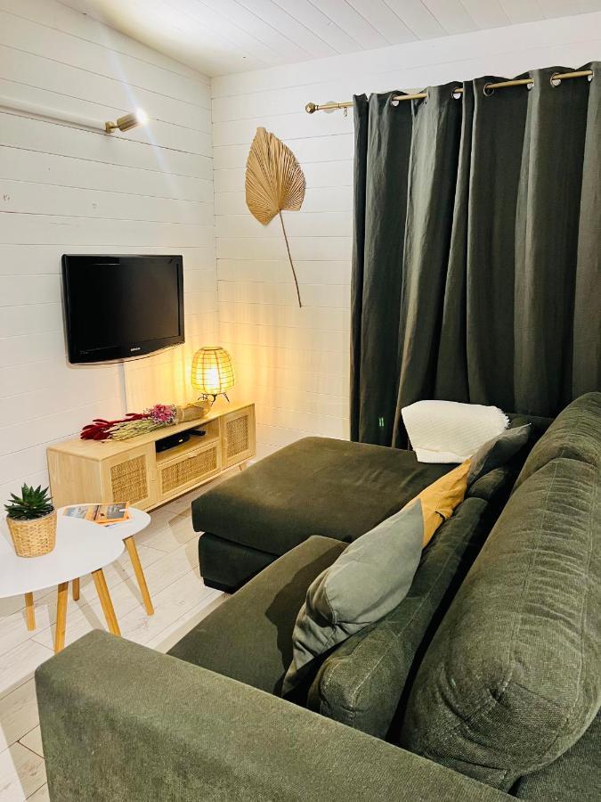 Cabane Le Flamant Avec Jardin, Piscine Et Parking Saintes-Maries-de-la-Mer Ngoại thất bức ảnh